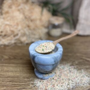 SU CITRINOS GRANULĖMIS