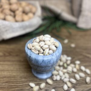 PISATCIJŲ RIEŠUTAI  (žali)